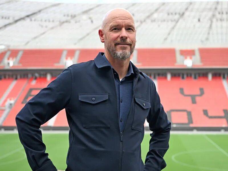 改变！霍伊伦夺冠暗讽曼联，滕哈格下课后，勒沃库森冲进前三